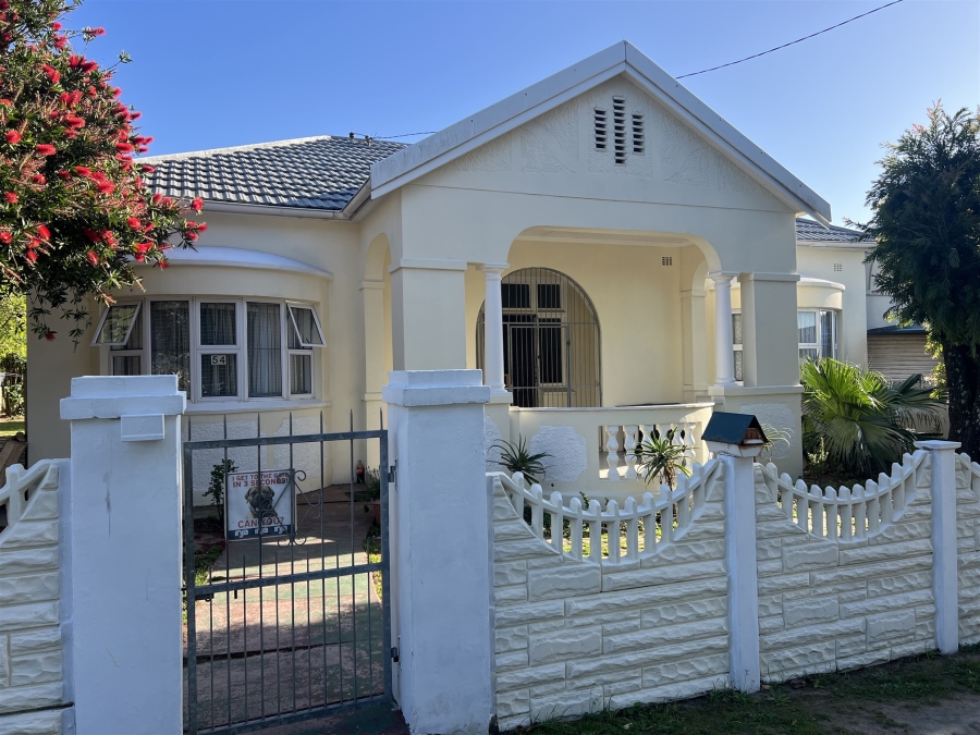 4 Bedroom Property for Sale in Berea Eastern Cape